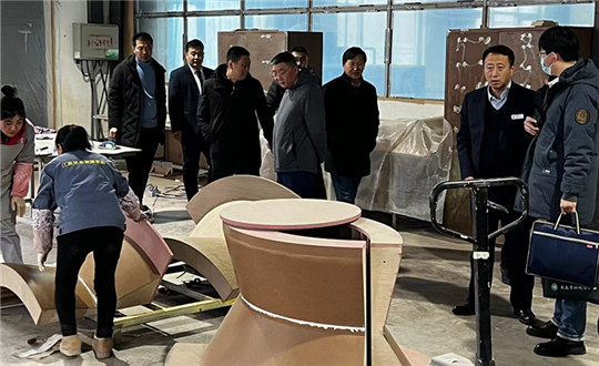 1.省、市、區(qū)三級聯(lián)合環(huán)保工作小組蒞臨中港建工集團(tuán)_副本.jpg 1.省、市、區(qū)三級聯(lián)合環(huán)保工作小組蒞臨中港建工集團(tuán)_副本.jpg