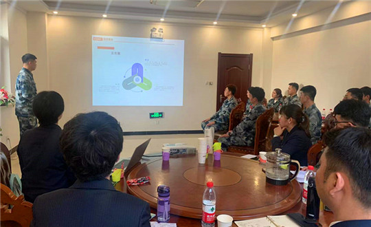 1 服務(wù)集團(tuán)“新生力”拜師會(huì)_副本.jpg 1 服務(wù)集團(tuán)“新生力”拜師會(huì)_副本.jpg