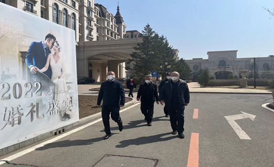 11 統(tǒng)戰(zhàn)部領(lǐng)導(dǎo)到酒店公司視察外省醫(yī)療團(tuán)隊(duì)駐點(diǎn)服務(wù)工作_副本.jpg 11 統(tǒng)戰(zhàn)部領(lǐng)導(dǎo)到酒店公司視察外省醫(yī)療團(tuán)隊(duì)駐點(diǎn)服務(wù)工作_副本.jpg