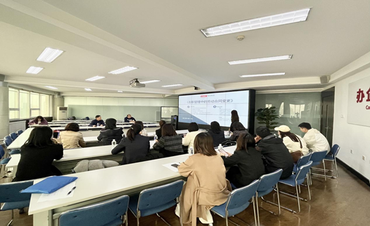 3 《在職管理中的勞動合同變更》主題培訓現場_副本.png