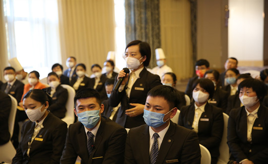 8.酒店公司開展主題服務(wù)形象與質(zhì)量標(biāo)準(zhǔn)提升啟動大會_副本.jpg 8.酒店公司開展主題服務(wù)形象與質(zhì)量標(biāo)準(zhǔn)提升啟動大會_副本.jpg