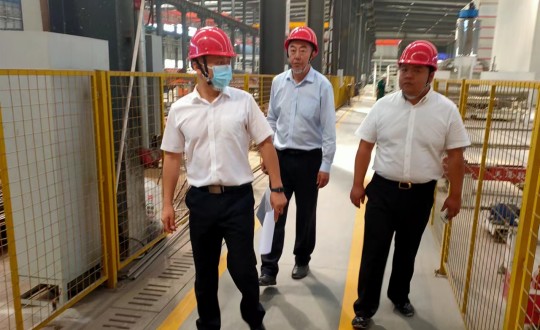 5.集團(tuán)運(yùn)營(yíng)管理中心綜合行政副經(jīng)理張道權(quán)一行蒞臨裝配式總公司進(jìn)行安全檢查_副本.jpg 5.集團(tuán)運(yùn)營(yíng)管理中心綜合行政副經(jīng)理張道權(quán)一行蒞臨裝配式總公司進(jìn)行安全檢查_副本.jpg