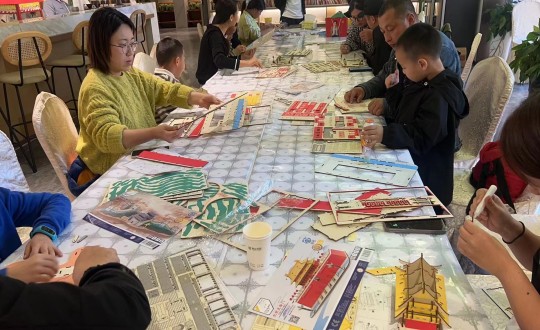 2.南山業(yè)主參加手作活動(dòng)現(xiàn)場(chǎng)_副本.jpg 2.南山業(yè)主參加手作活動(dòng)現(xiàn)場(chǎng)_副本.jpg