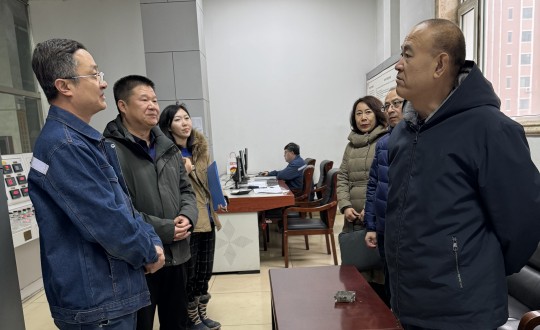 12.區(qū)人大常委會副主任徐景寶一行蒞臨供熱總公司調(diào)研走訪_副本.jpg 12.區(qū)人大常委會副主任徐景寶一行蒞臨供熱總公司調(diào)研走訪_副本.jpg