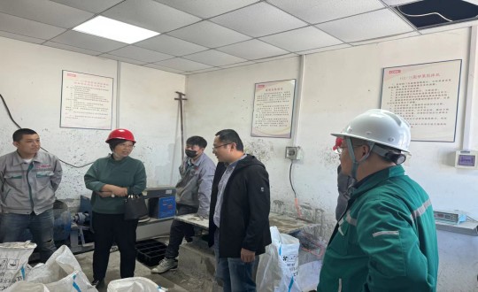 10.中國(guó)建科院宋普濤教授蒞臨裝配式總公司參觀交流_副本.jpg 10.中國(guó)建科院宋普濤教授蒞臨裝配式總公司參觀交流_副本.jpg