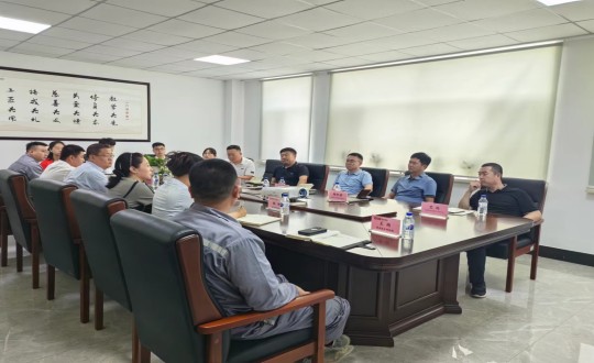 13.雙陽(yáng)區(qū)工信局相關(guān)領(lǐng)導(dǎo)到訪裝配式總公司_副本.jpg 13.雙陽(yáng)區(qū)工信局相關(guān)領(lǐng)導(dǎo)到訪裝配式總公司_副本.jpg