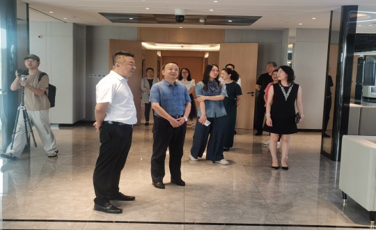 16.王潤總接待市政協(xié)文化文史和學(xué)習(xí)委員會主任丁寧一行_副本.jpg 16.王潤總接待市政協(xié)文化文史和學(xué)習(xí)委員會主任丁寧一行_副本.jpg