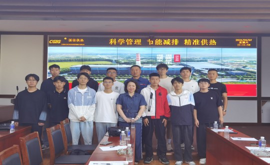 14.實習(xí)生入職培訓(xùn)合影留念_副本.jpg 14.實習(xí)生入職培訓(xùn)合影留念_副本.jpg