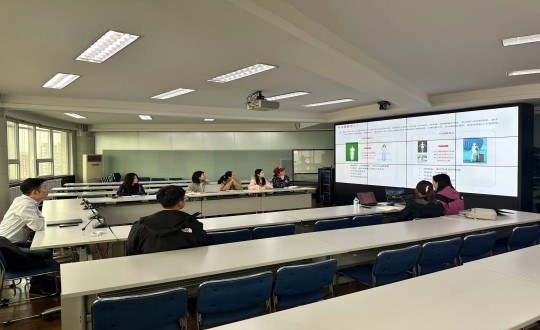 26.健康產(chǎn)業(yè)集團(tuán)健康居家服務(wù)事業(yè)部舉辦“華為數(shù)字人”學(xué)習(xí)交流會(huì)_副本.jpg 26.健康產(chǎn)業(yè)集團(tuán)健康居家服務(wù)事業(yè)部舉辦“華為數(shù)字人”學(xué)習(xí)交流會(huì)_副本.jpg