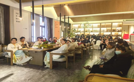 1.“等一朵花開”讀書分享會(huì)現(xiàn)場_副本.jpg 1.“等一朵花開”讀書分享會(huì)現(xiàn)場_副本.jpg